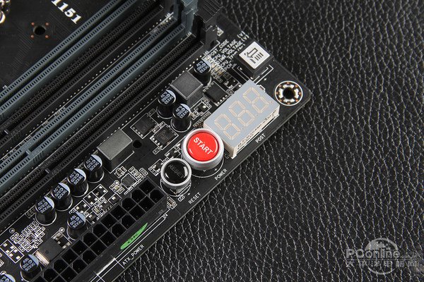 七彩虹 iGame Z370 Vulcan X