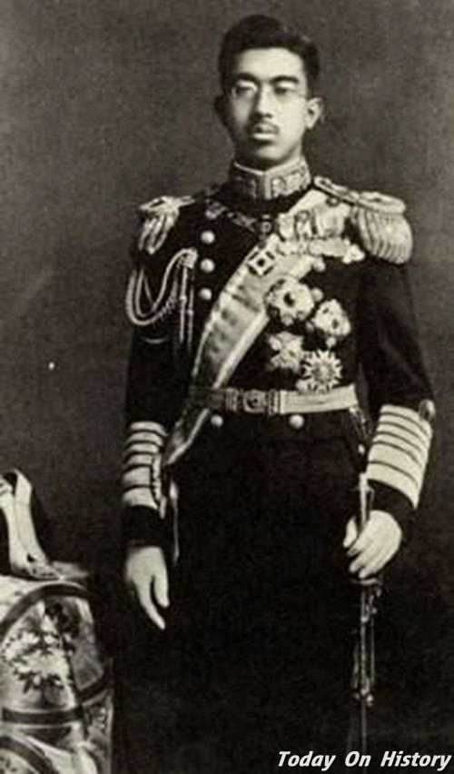 1926年12月25日凌晨1时25分,大正天皇病逝,终年48岁.