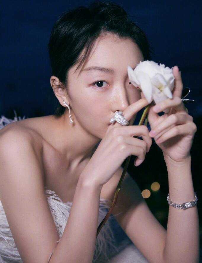2109212695b9.jpg