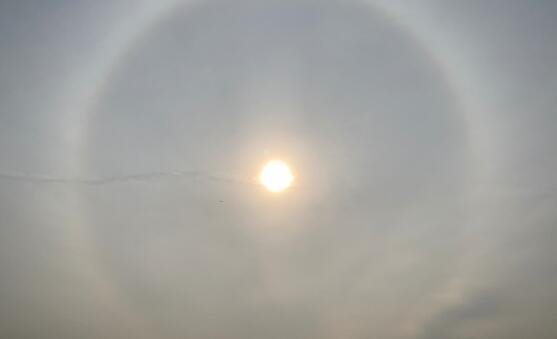 北京出現(xiàn)日暈景觀