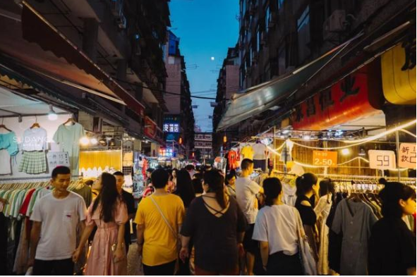 清華畢業(yè)生辦云跳蚤市場地攤概念股圖片.png 清華畢業(yè)生辦云跳蚤市場地攤概念股圖片.png