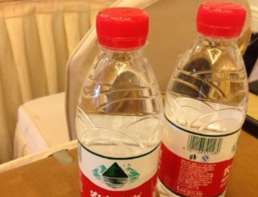 農夫山泉.png 農夫山泉.png