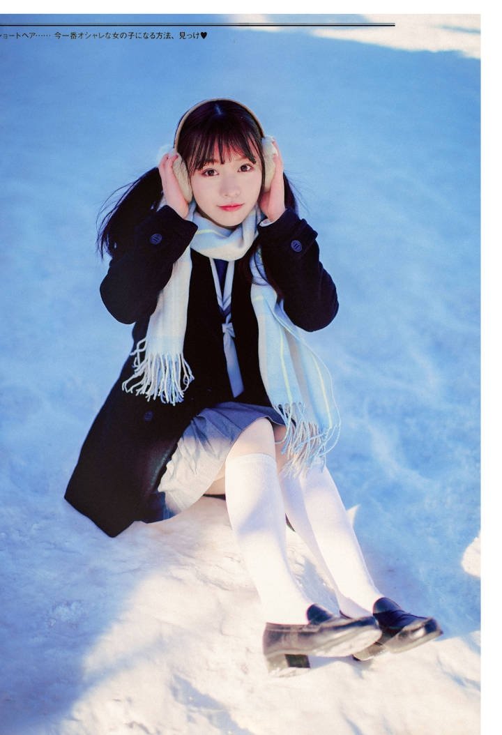 日本美女学生妹jk制服雪地写真