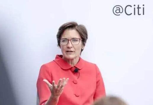 美國(guó)大型銀行首位女性CEO.jpg