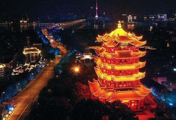 1985年以來黃鶴樓首次開放夜游  .jpg