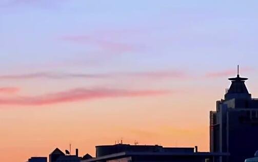 金粉色朝霞.jpg 金粉色朝霞.jpg