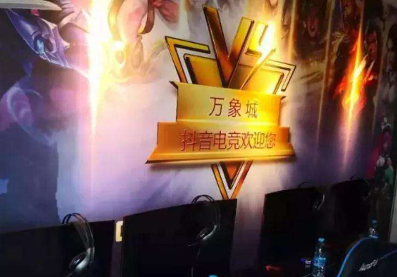电竞班的作业为何让网友疯狂电竞学校有哪些?班要多少岁才能参加?(图2)