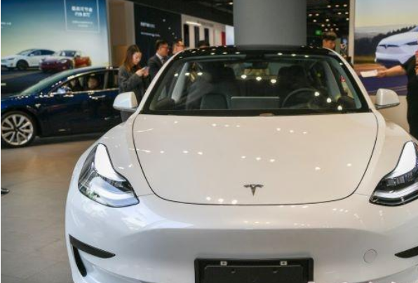 特斯拉.png 特斯拉.png