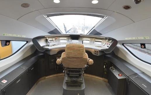 時(shí)速400公里可變軌動(dòng)車組下線  .jpg