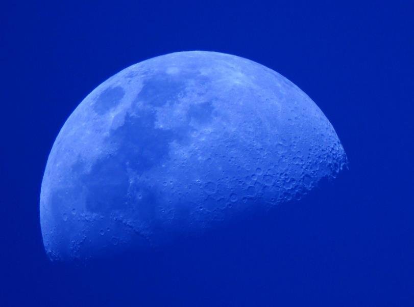 10月31日将迎来蓝月亮.jpg