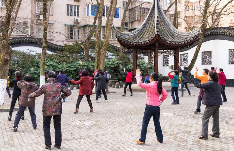 上海出台条例规范广场舞.jpg