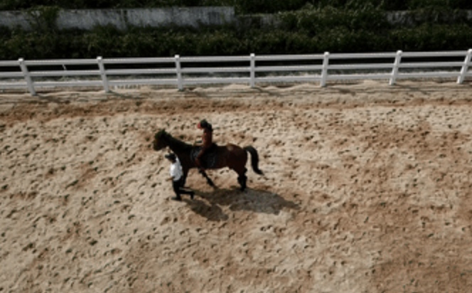 正在上課的學生.png 正在上課的學生.png