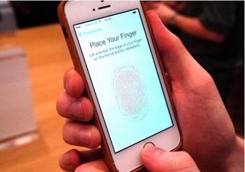 iPhone或?qū)⒅匦率褂肨ouch ID.jpg iPhone或?qū)⒅匦率褂肨ouch ID.jpg