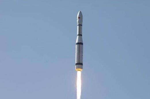 火箭發(fā)射.jpg 火箭發(fā)射.jpg