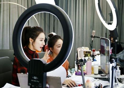 一年賺50億？薇婭：沒那么多 .jpg