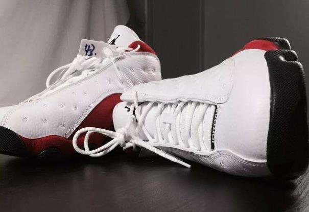 莆田鞋和正品鞋怎么區(qū)分 .jpg