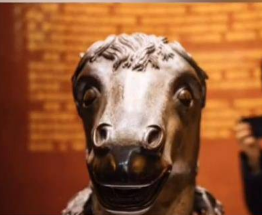 馬首.png 馬首.png