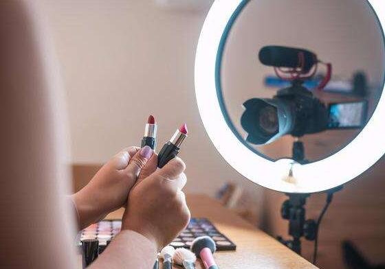 直播帶貨.jpg 直播帶貨.jpg