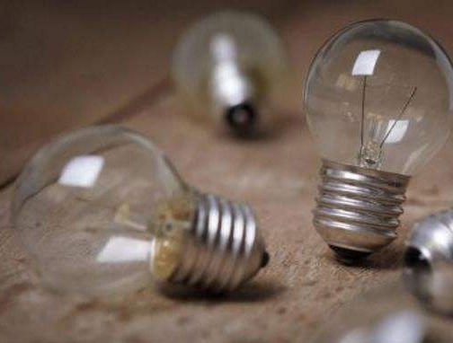 白熾燈.png 白熾燈.png