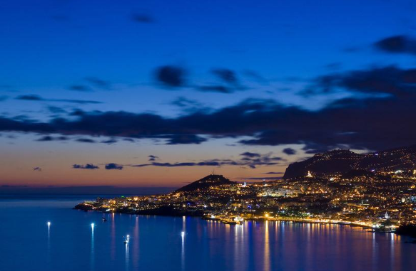 河邊城市.png 河邊城市.png