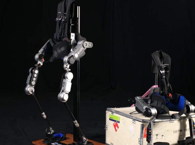 人工外骨骼.jpg 人工外骨骼.jpg