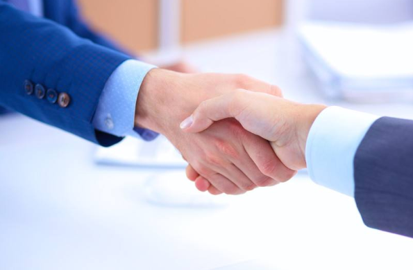 握手藍(lán)色襯衣.png 握手藍(lán)色襯衣.png