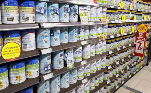 奶粉貨架.png