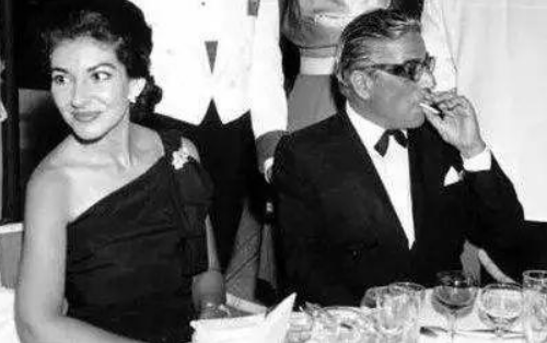 奧納西斯.png 奧納西斯.png