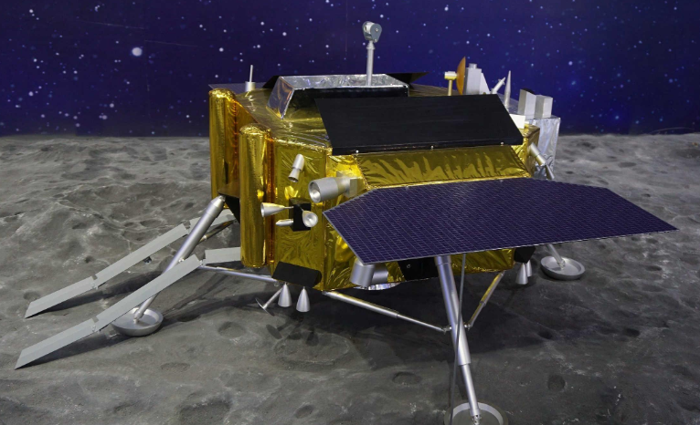 嫦娥四号在月球背面上班.png