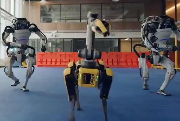 波士顿动力机器人组团跳舞.jpg