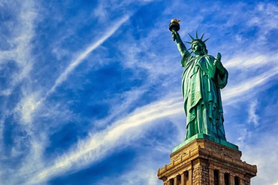 美国自由女神像高度 09102757j9ok.png