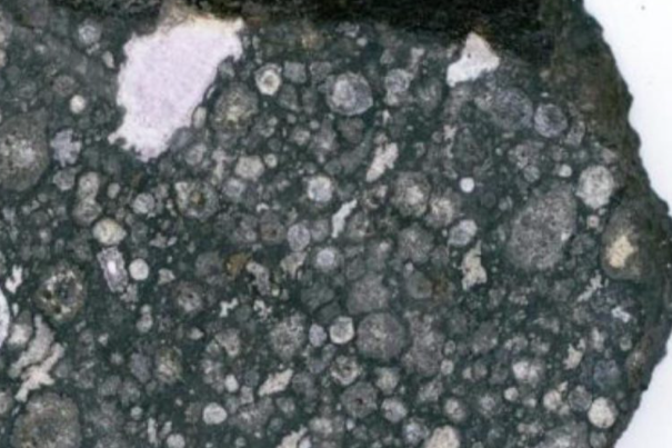 陨石中的陶瓷芯片