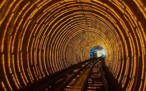 世界最长隧道