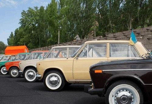 俄羅斯汽車品牌