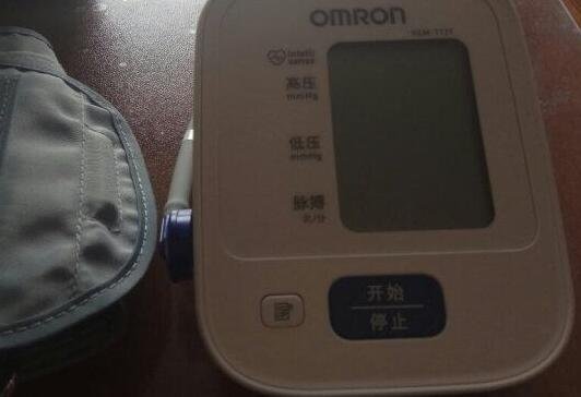 电子血压计.jpg