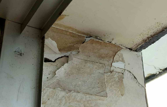 墻紙開裂.png 墻紙開裂.png