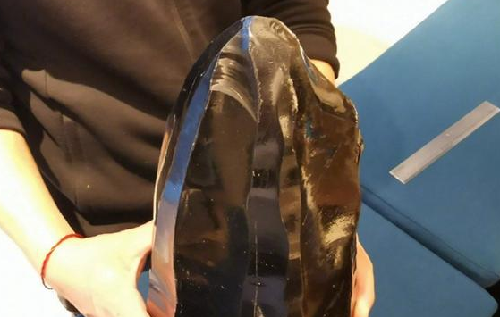 巨大石核.png 巨大石核.png