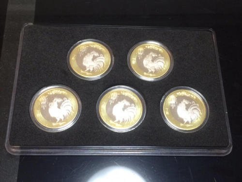 雞年紀(jì)念幣