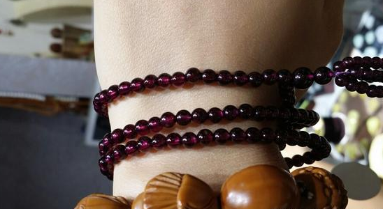 石榴石.png 石榴石.png