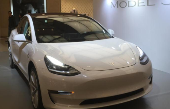 特斯拉model3.png