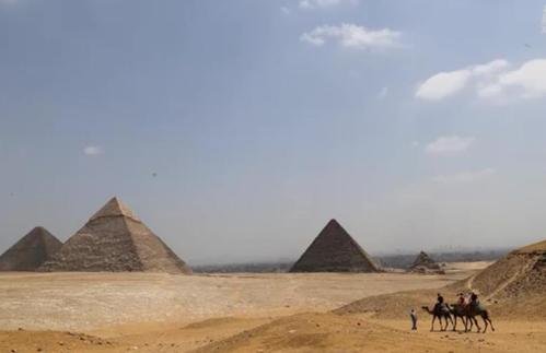 埃及出土8000年古墓穴，古墓穴里有哪些东西，埃及旅游业占了埃及GDP的多少？