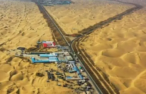 中国最大的沙漠叫什么名字