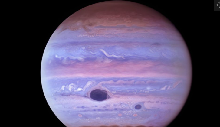 紫外线下的木星.png