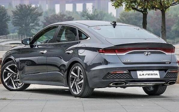 北京現(xiàn)代菲斯塔.jpg 北京現(xiàn)代菲斯塔.jpg