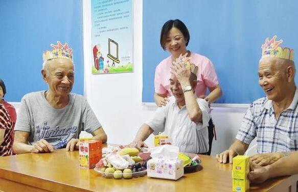 明天我們?nèi)绾勿B(yǎng)老