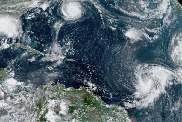 NOAA预测2021年将迎来“高于正常”飓风季节.png