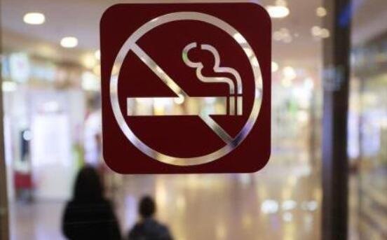 中国每年因吸烟死亡人数超百万.jpg