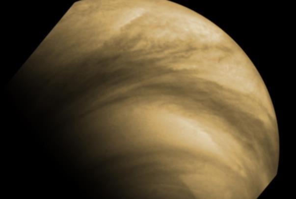 金星快车上的金星监控摄像机 (VMC) 在金星上看到的云特征的假彩色图像.jpg