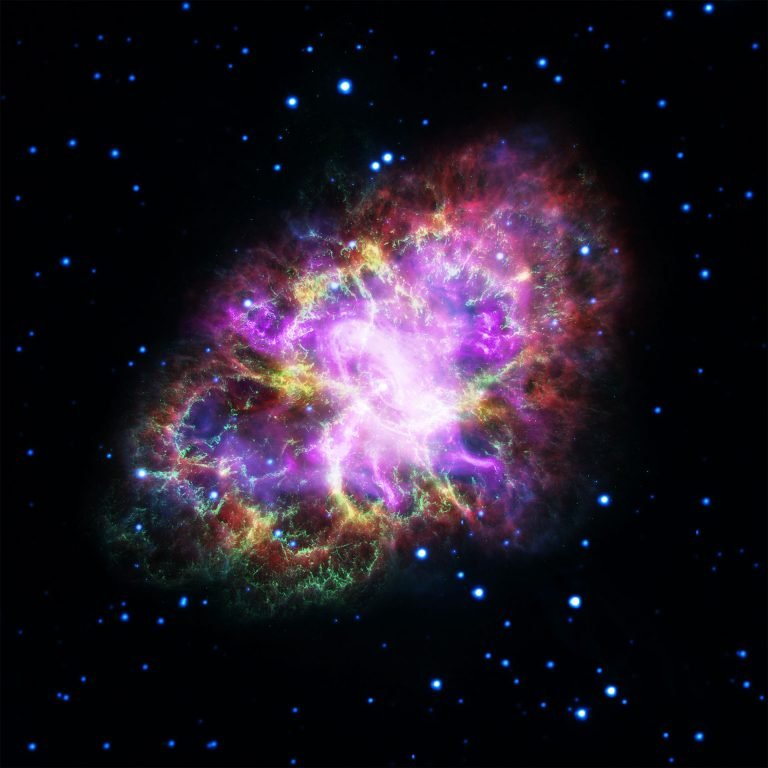 这张蟹状星云的合成图像是通过组合来自几乎涵盖整个电磁波谱范围的五个望远镜的数据组合而成的.jpg