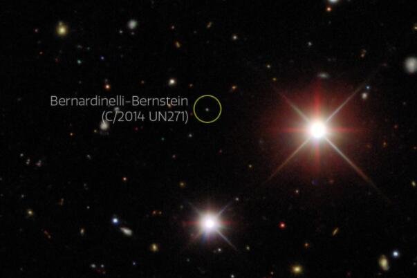 暗能量调查在太阳系外发现异常彗星 比典型彗星大1000倍.jpg